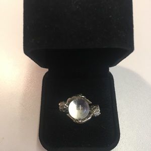 OMNIA ODDITIES The Oracle Ring Size 6